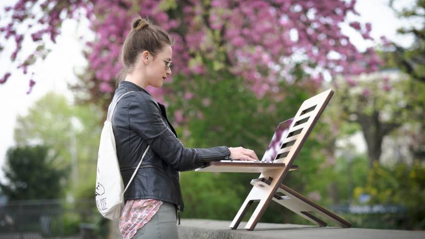 standing desk benefits